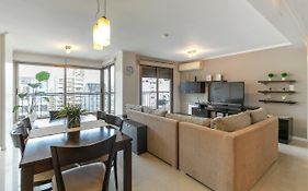 Departamento luminoso con balcón, aire y Wi-FI-Nueva Córdoba